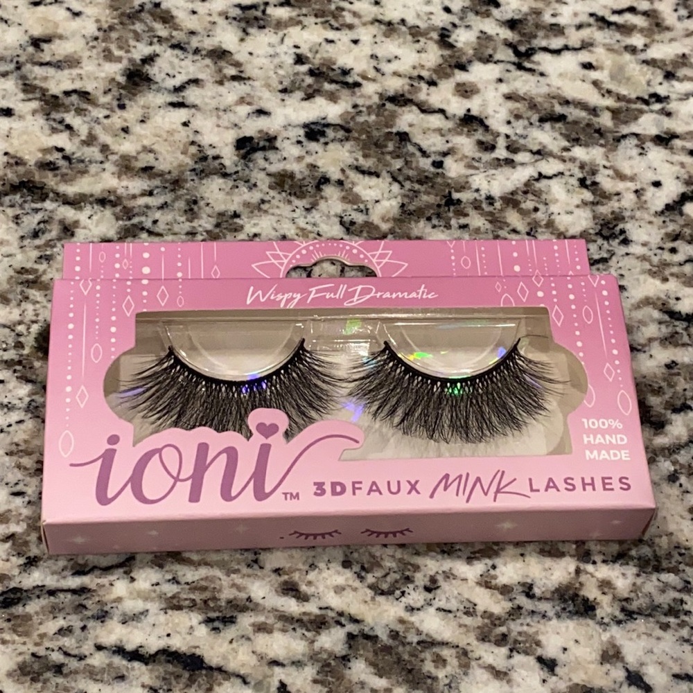 Ioni full dramatic mink lashes NIB